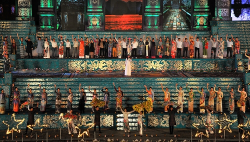 Lễ hội Áo dài Festival Huế 2014 Những hình ảnh thế giới trong 600 tà áo dài Việt Nam