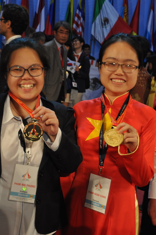 Nữ sinh Việt vào top 3 điểm cao nhất Olympic Hóa học quốc tế