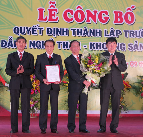Thành lập Trường Cao đẳng nghề Than - Khoáng sản Việt Nam