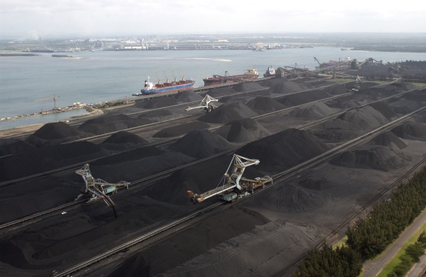Nhập khẩu than cho nhà máy điện PVN: Vượt trội nhờ chuyển tải nổi