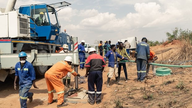 Sập mỏ vàng tại Zimbabwe khiến hàng chục người mắc kẹt