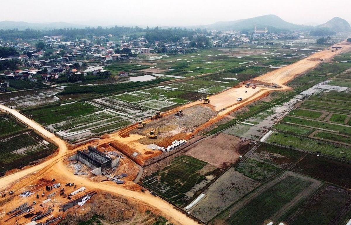 Ngăn tình trạng tranh giành mỏ vật liệu làm dự án cao tốc Bắc-Nam
