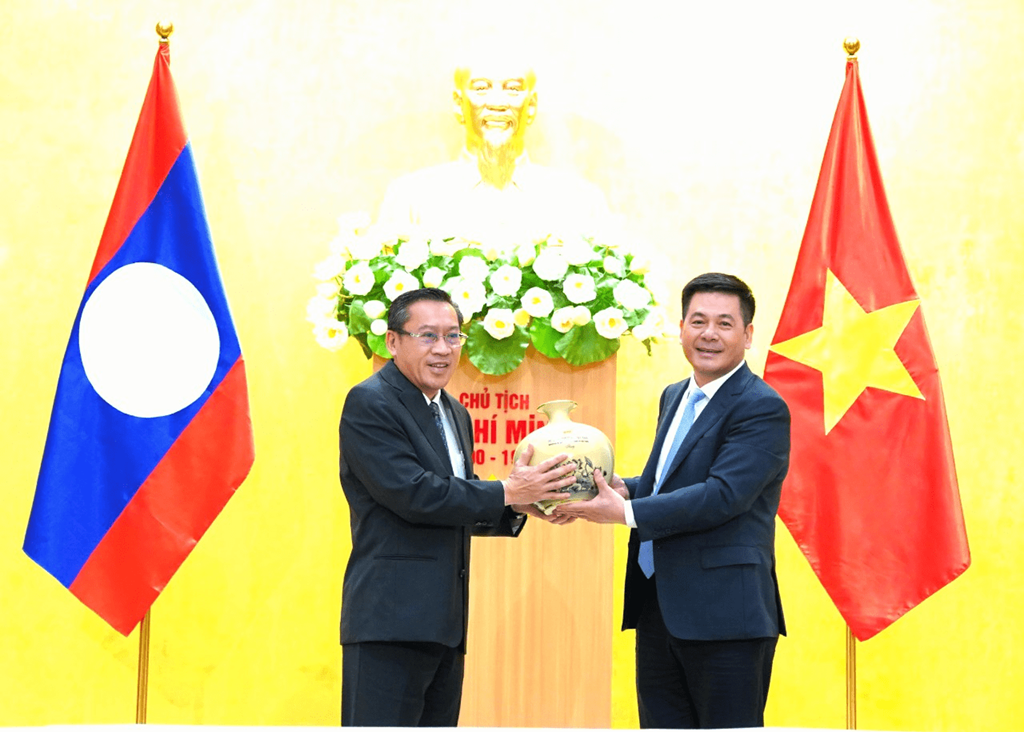Việt Nam-Lào thúc đẩy hợp tác về lĩnh vực năng lượng, mỏ và khoáng sản