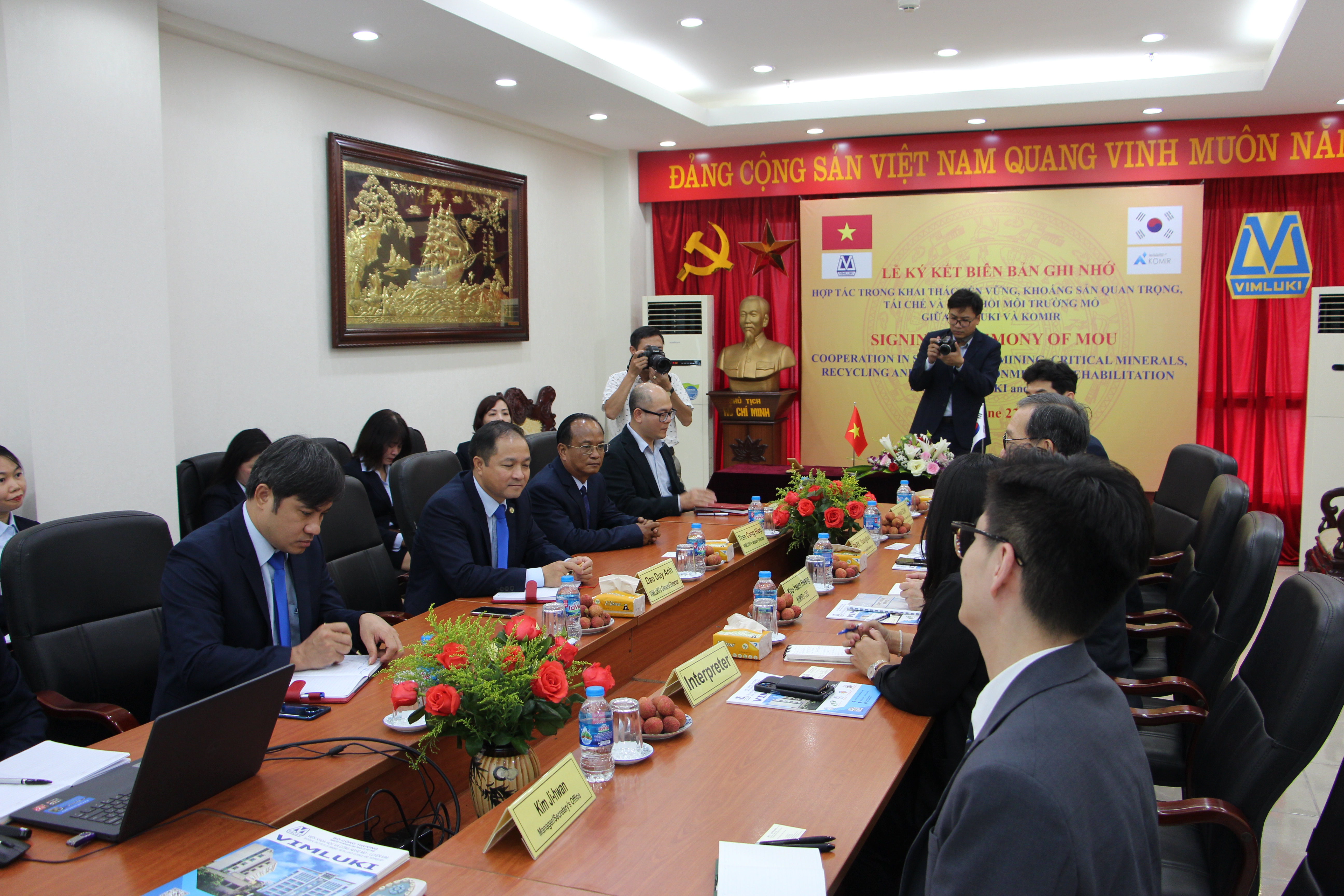 VIMLUKI ký kết hợp tác với Tổng Công ty Tài nguyên và Cải tạo Mỏ Hàn Quốc