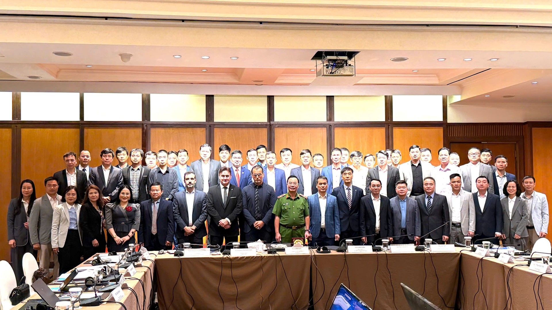 Tăng cường hợp tác INTERPOL về phòng, chống khai thác và mua bán khoáng sản trái phép xuyên quốc gia