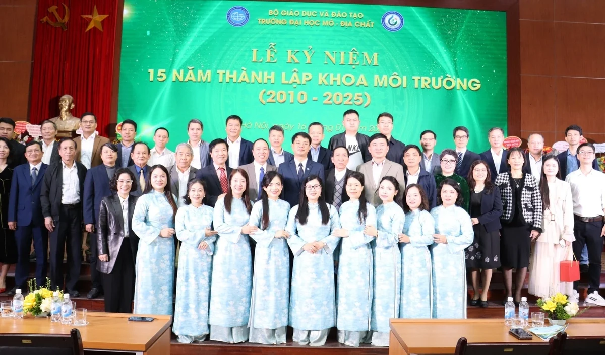 Khoa Môi trường, Trường Đại học Mỏ - Địa chất 15 năm vun bồi tri thức xanh